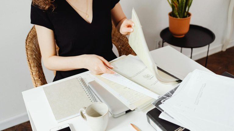 Un fonctionnaire peut-il créer une micro-entreprise en parallèle de son emploi ?