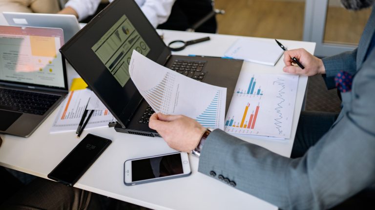 BIC et BNC : différence et lequel s’applique au micro-entrepreneur ?