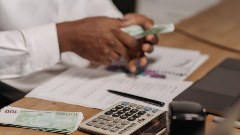 J’ai vendu plus de 3 000 € sur Leboncoin : dois-je déclarer au fisc ?
